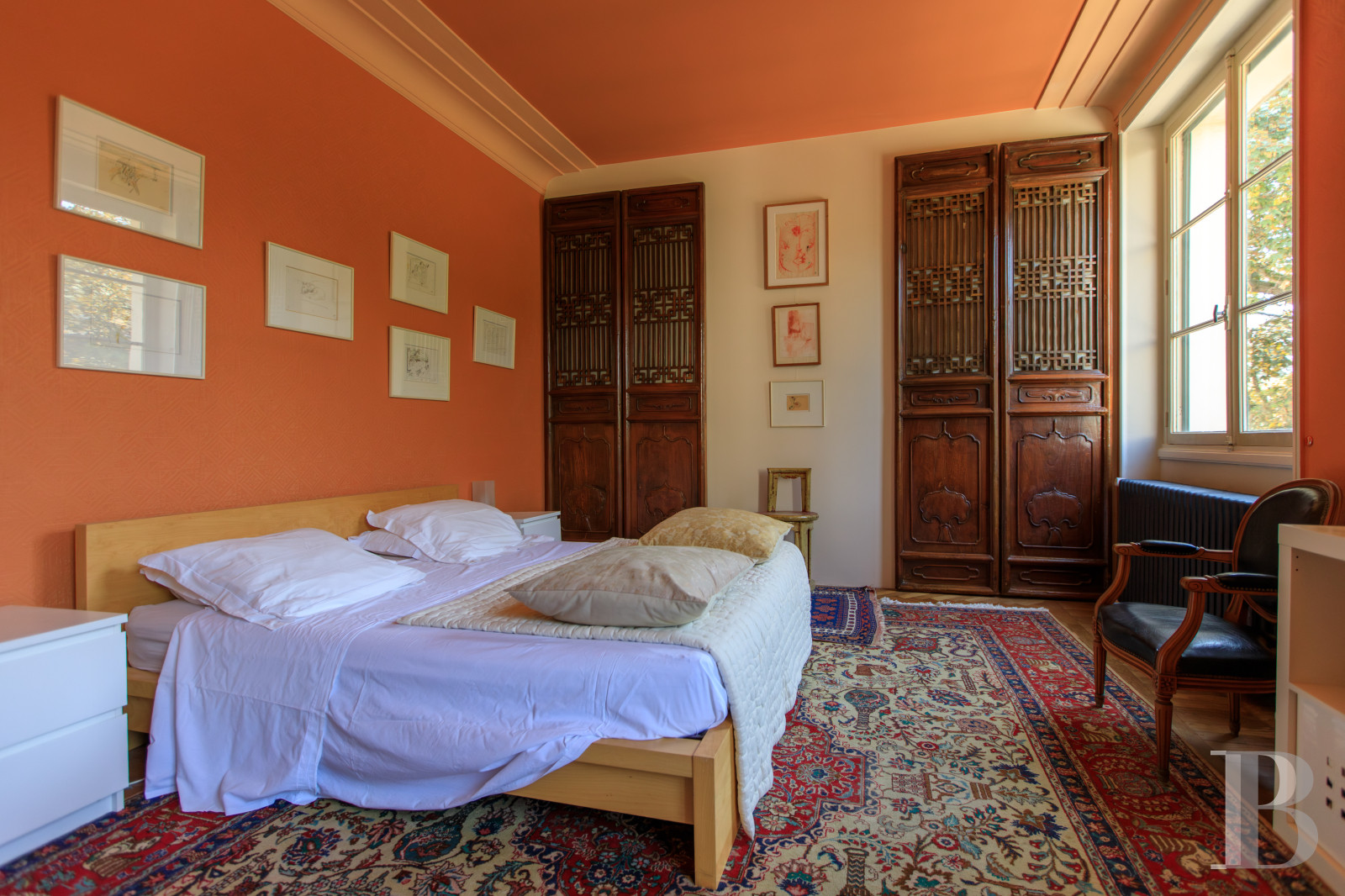 En Saône-et-Loire, à Mâcon, une villa et son jardin entièrement de style Art déco - photo  n°46